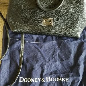 Dooney & Bourke crossbody bag